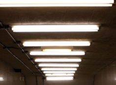 Swapping out a fluorescent fixture