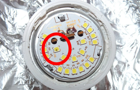 LED burned out on the printed circuit board of the Retrofit lamp