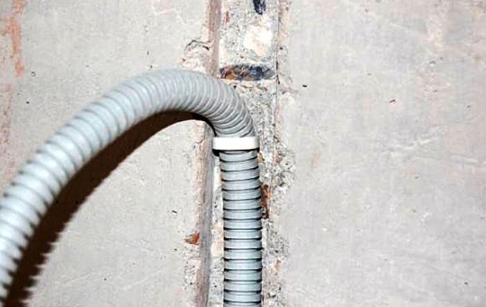 Corrugated hose