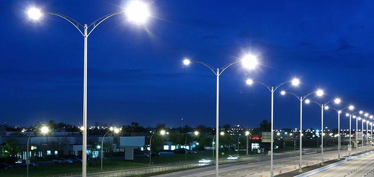 Quelle devrait être la distance entre les lampadaires ?