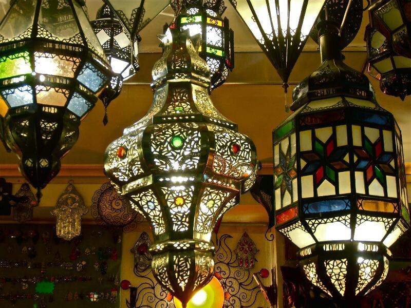 Detailed description of different kinds of chandeliers