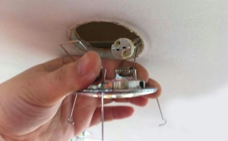 Features of light fixture bulb replacement in suspended ceiling