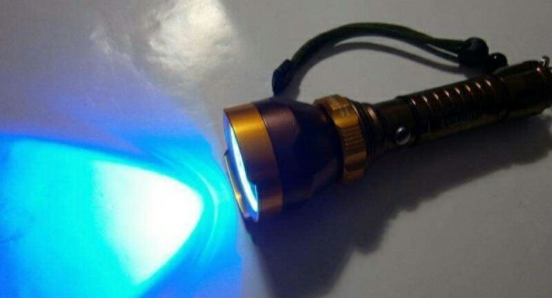 Features of ultraviolet flashlight