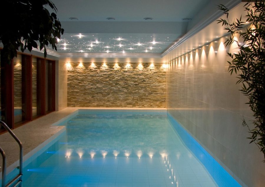 Recommandations pour l'installation d'un éclairage de piscine chez vous