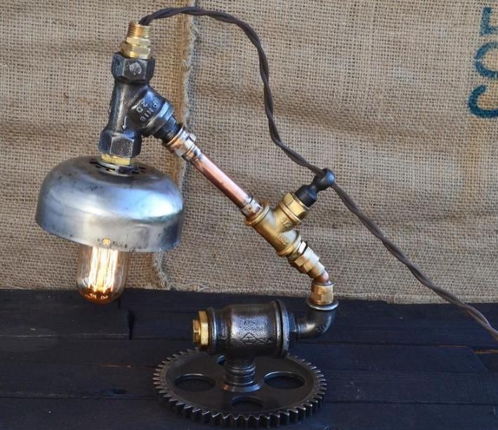 Make lamps from scraps of pipes with our own hands