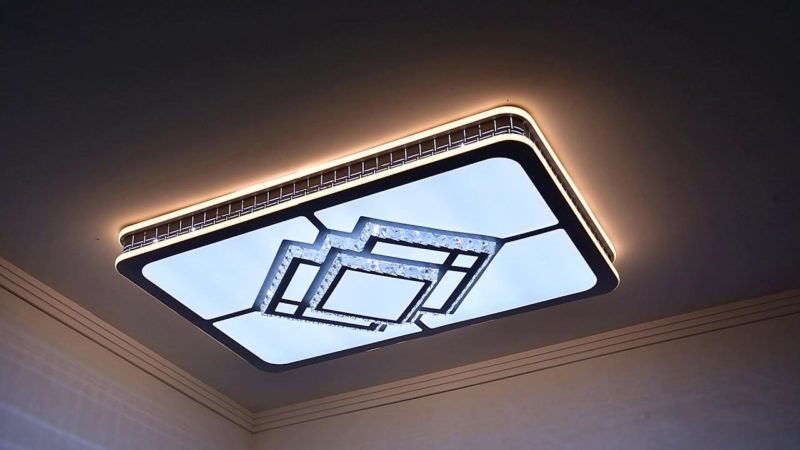 Ceiling Light Features