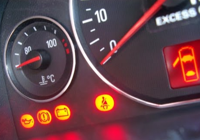 Display of light bulbs on the instrument panel