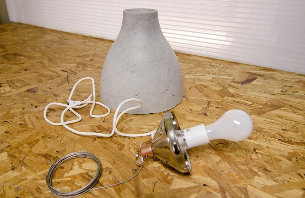 Beautiful makeshift lamps from improvised materials