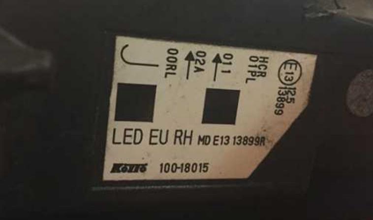 安装 LED 大灯灯泡的许可