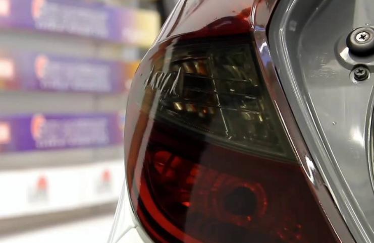 Tinting of tail lamps