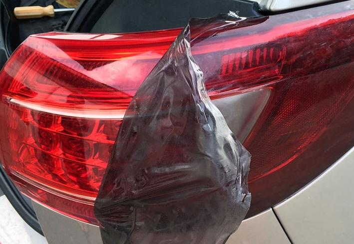 Tinting of tail lamps