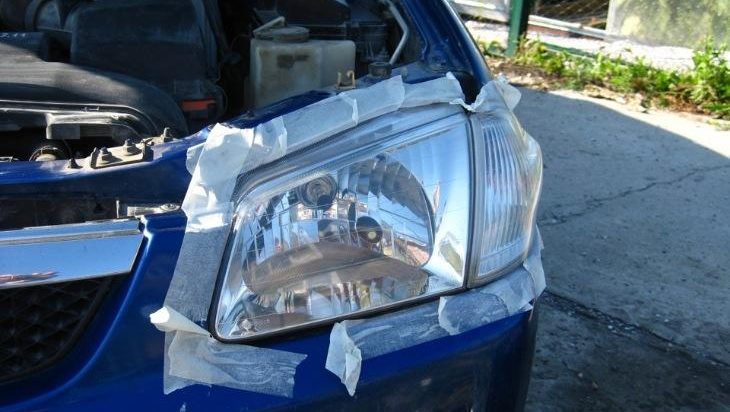 6 Ways to Polish Headlights at Home