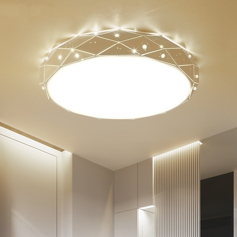 Installation d'un lustre sur un plafond tendu