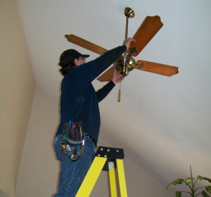 How to remove the chandelier from the ceiling by yourself