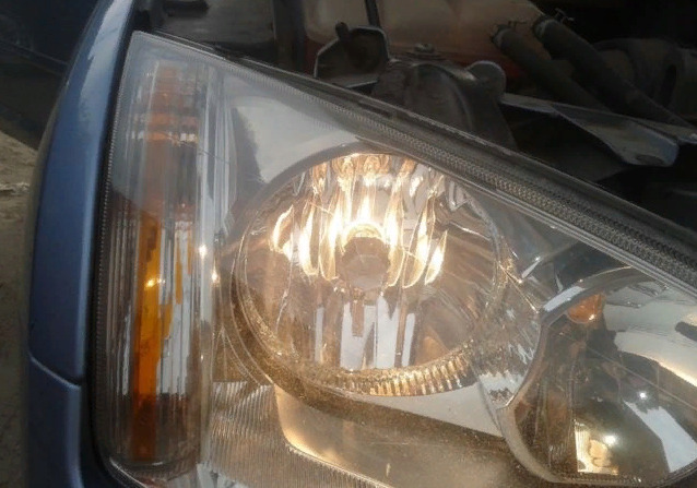 Which bulbs are on the Ford Focus 2